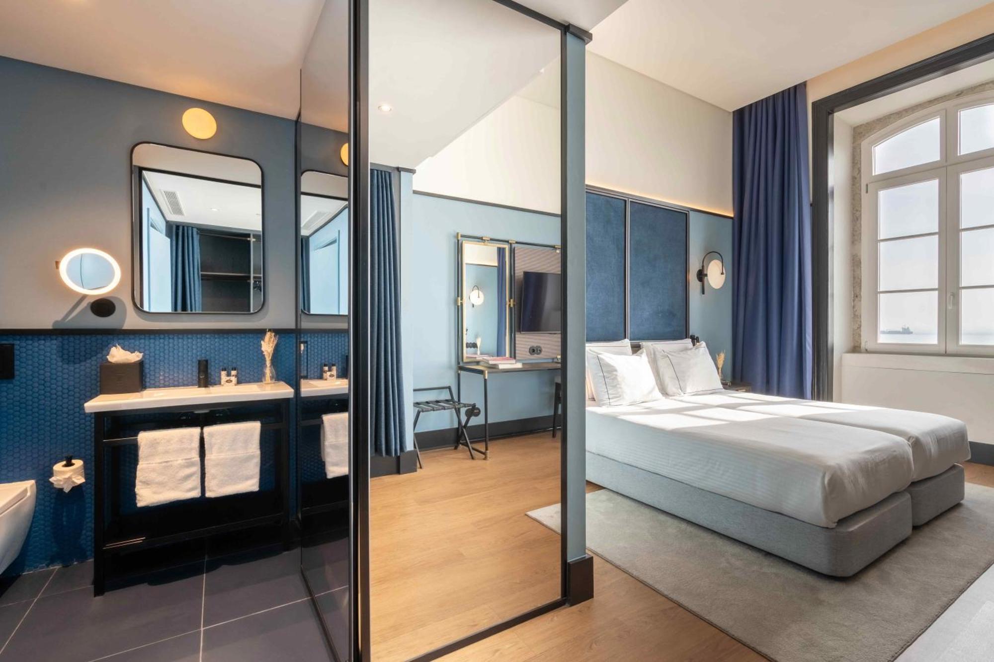 The Editory Riverside Hotel, An Historic Hotel Lisbon Exterior photo Deluxe room
